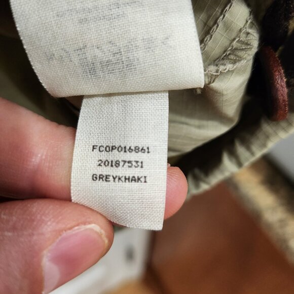 Filson Lightweight Waxed Anorak - Large - Grey Khaki - Picture 11 of 16